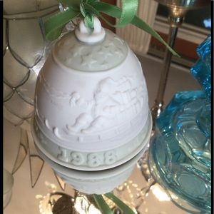 LLadro 1988 green Christmas ornament Bell
